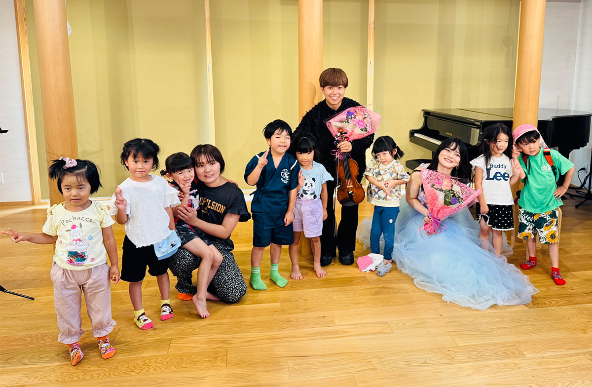 ねねいふたば 青空フェスタみんなでパシャリ